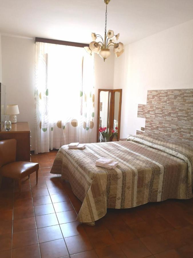 טוסקולנו מדרנו Casa Caterina 2 Storey House, With A Mountain View מראה חיצוני תמונה